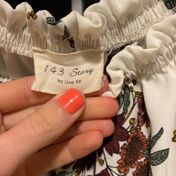 Women’s off the shoulder top - Picture 3 of 3